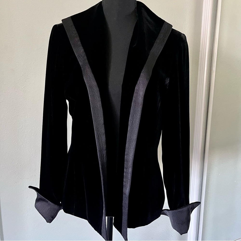 Doncaster Black Velvet Satin Trim Open Blazer Size 8